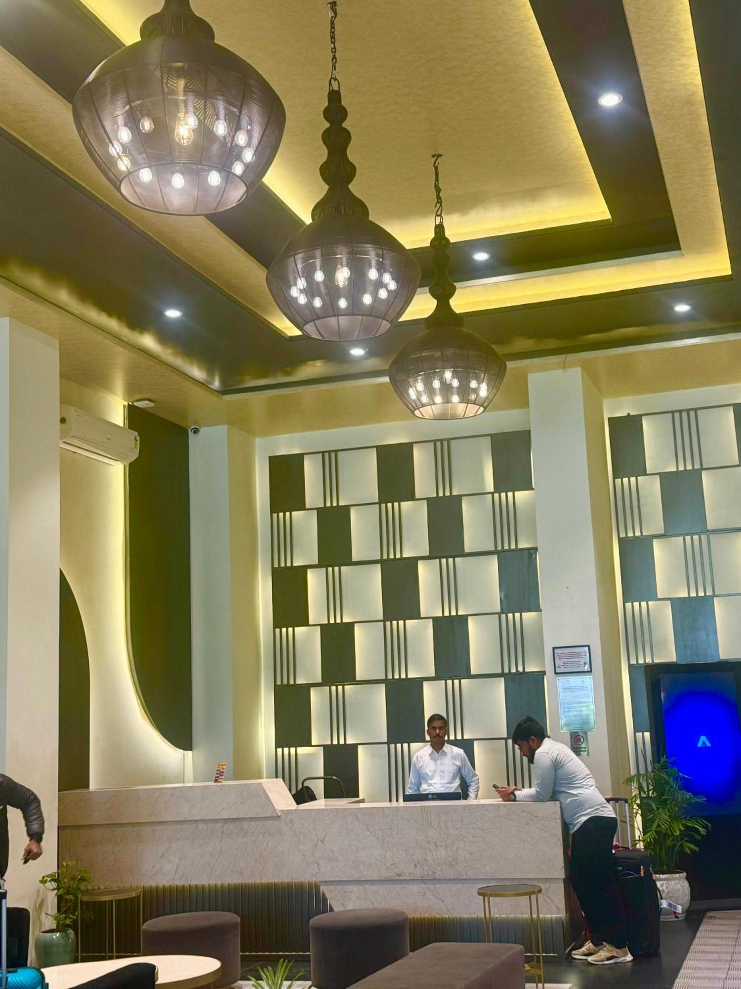 Aparthotel Moonlight Grand Anukampa
